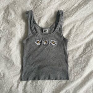 Sunday best cropped tank with sunflowers in size XXS